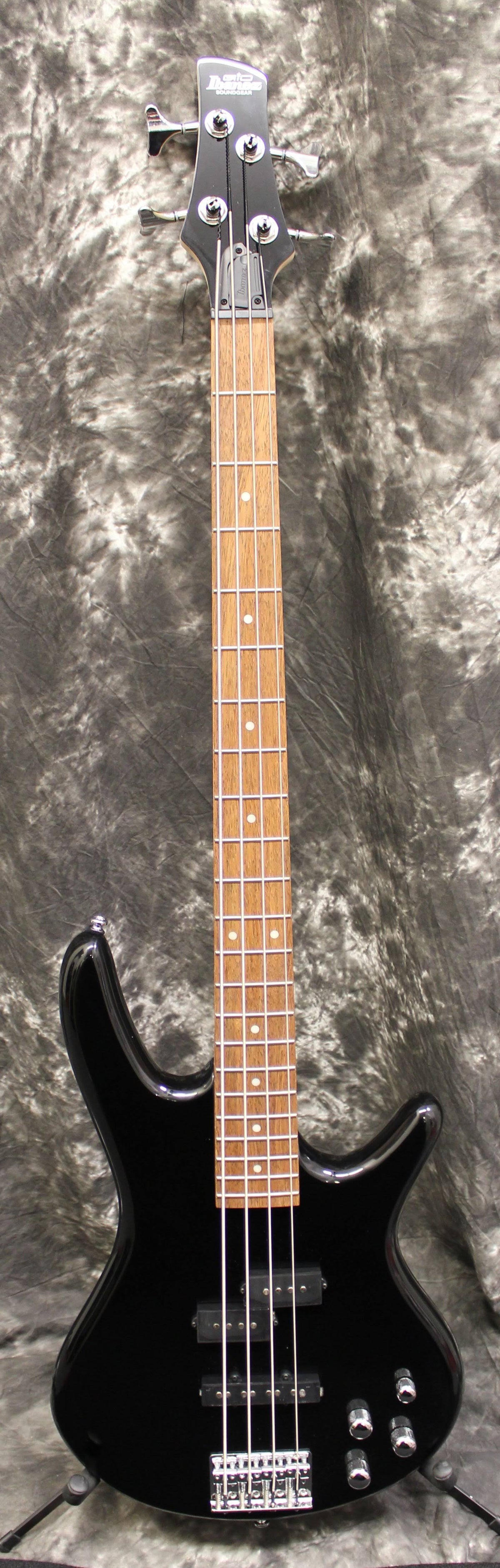 Black Electric Bass Guitar T67575