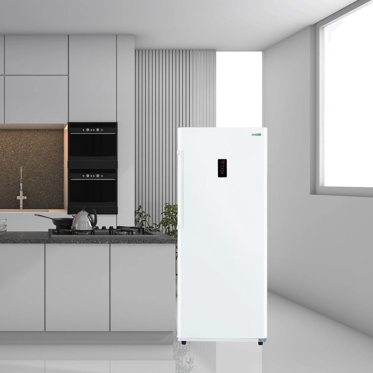 17 cu. ft Convertible Upright Freezer/Refrigerator in White with Reversible Door F332
