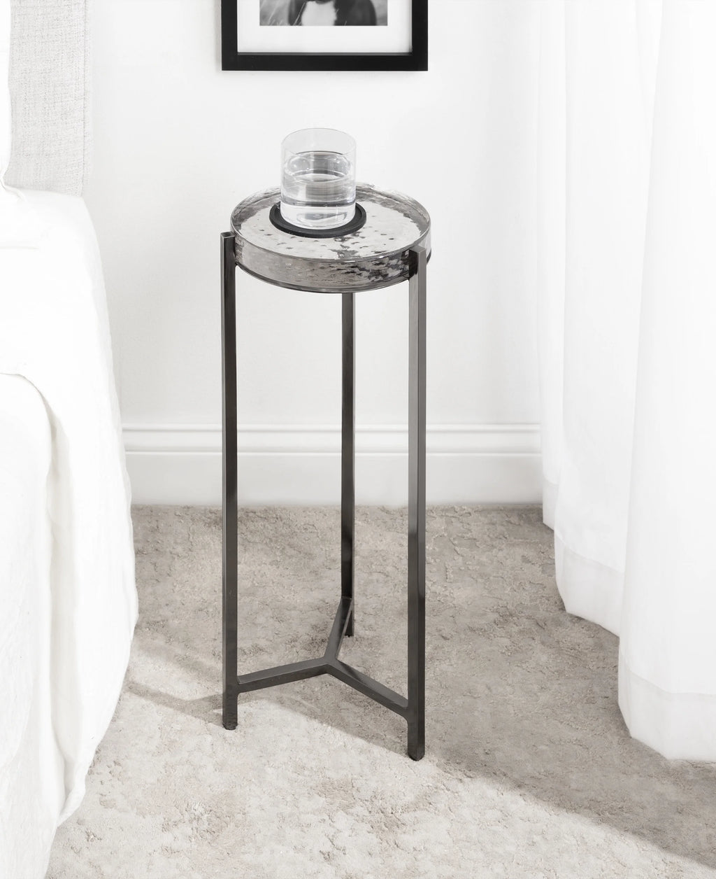 Gray Round Glass Drink Table U755