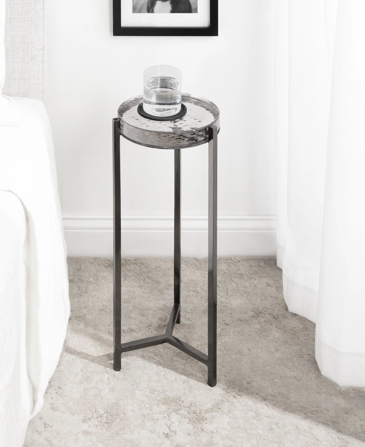 Gray Round Glass Drink Table U755