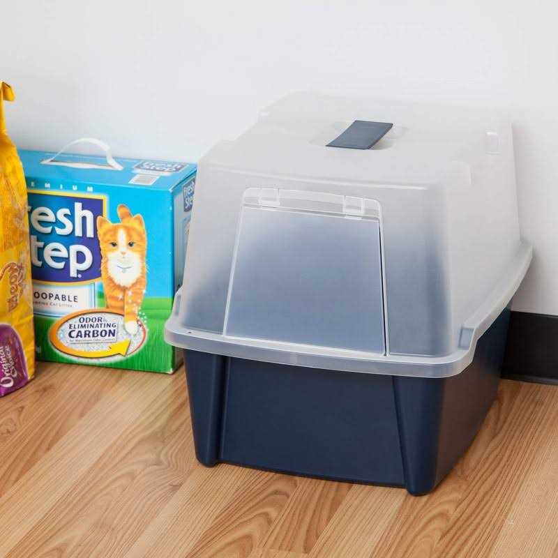 Litter Box with Grate and Scoop X940